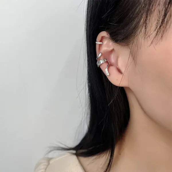 Wholesale Punk Style Snake Shaped Dangle Earrings Multi-Layered Zirconia Clasp Non-Pierced Clip-Ons For Women Animal Pattern Copper