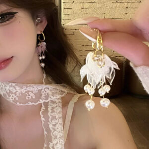 A2710 gold-sweet petal pearl tassel earrings