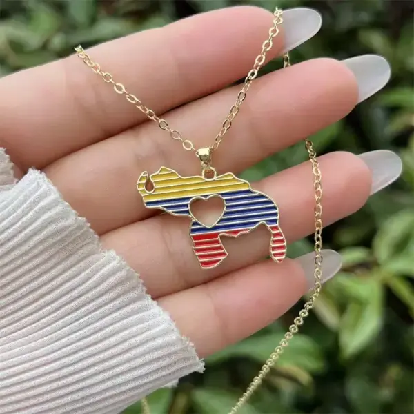 Wholesale Unisex National Flag Enamel Pendant Necklace With 18K Real Gold Plated Copper And PVD Coated Foxtail Chain
