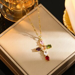 8137 golden colored diamonds