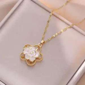 X3043 Camellia Necklace