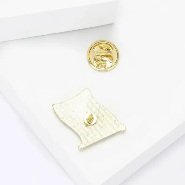 Wholesale New Creative Fashion American Flag Oil Drop Brooch Pin Collar Button Cuff Link Unisex Clothing Chest Flower Versatile Stylish
