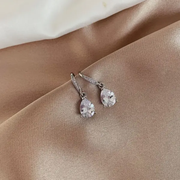 Wholesale Copper Zircon Water Droplets Simple Style Drop Earrings For Women's