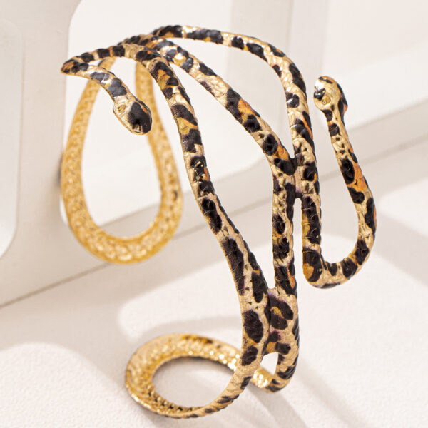 Wholesale 1 Piece Fashion Personality Metal Leopard Irregular Snake Arm Ring Women Wear for Multiple Occasions