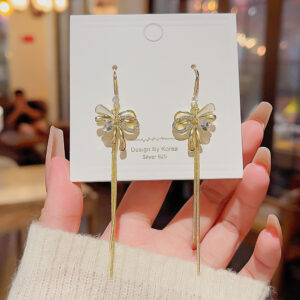 E0231 ear hook