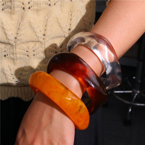oly-4422a09008b4c6e907a298cc013d2750 Wholesale Fashion Marble Pattern Acrylic Bracelet Special-shaped Resin Square Round Bracelet