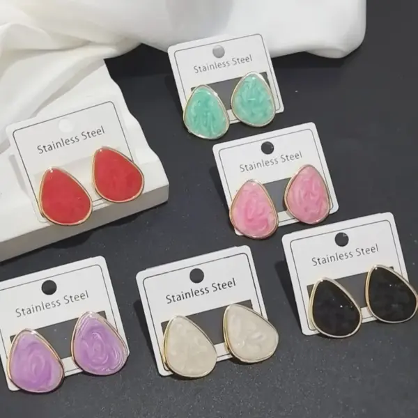 Wholesale Water Droplets Stud Earrings For Women In 304 Stainless Steel With Waterproof Non Tarnish Golden Water Plating