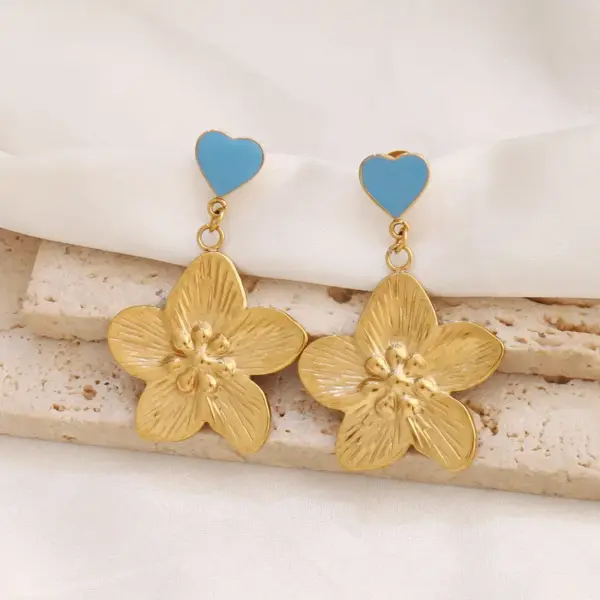 Wholesale Heart Shape Earrings For Women In 316 Stainless Steel With Waterproof Non Tarnish 18K Real Gold Plated PVD Coated 0.03µm Thickness