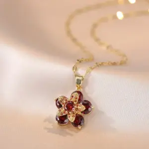 X1590 Color Flower Rotating 33 Necklace