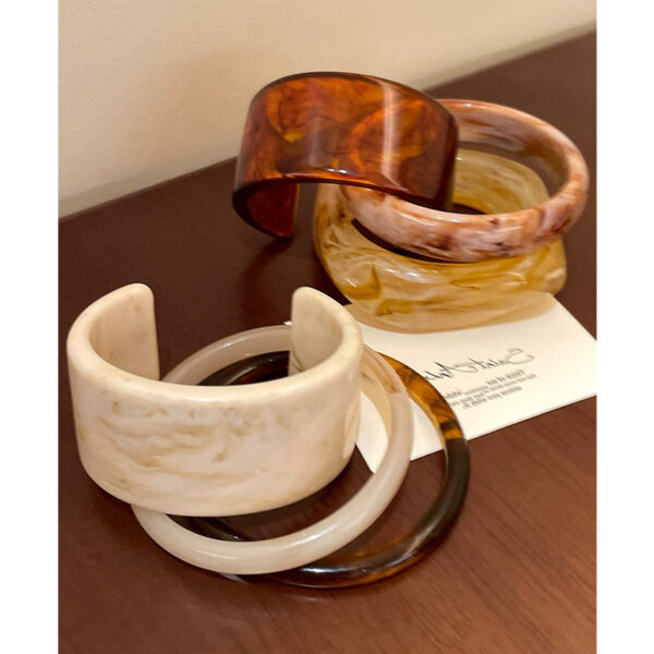 Wholesale Retro Irregular Resin Texture Bracelet Female Niche Design Unique Exquisite All-match Bracelet
