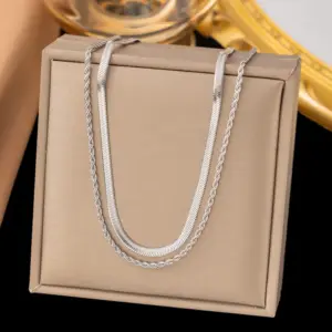 16 [Ah394] Blade Twist Necklace / Steel Color