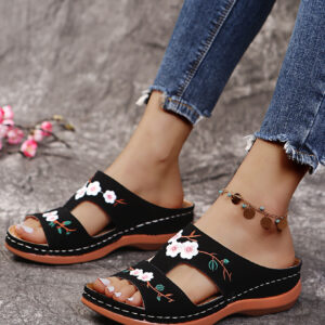 Black / 36