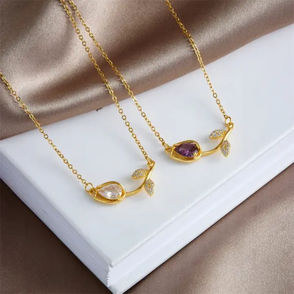 Wholesale Lady Tulip Stainless Steel Copper Plating Inlay Zircon 18k Gold Plated Necklace