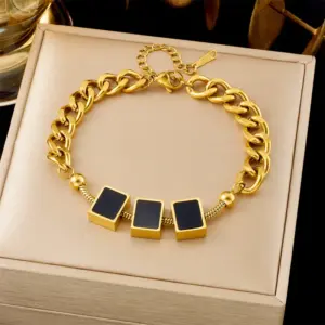 【5263】Three Black Squares