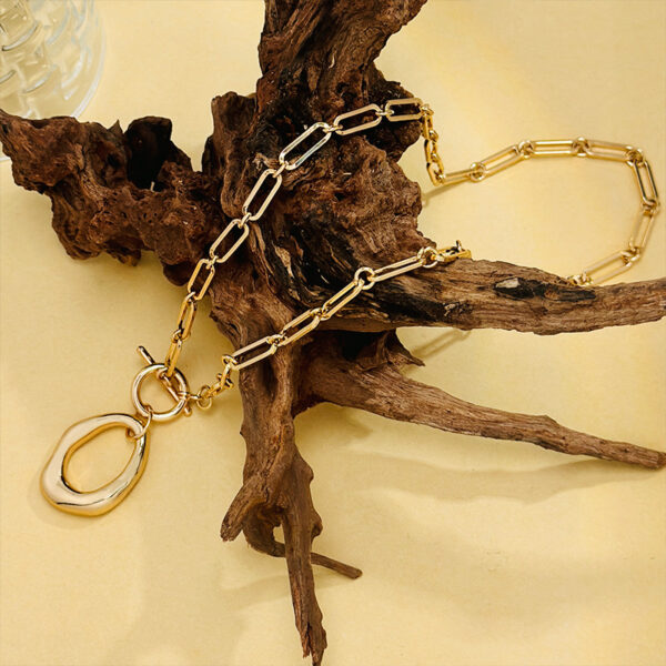 Wholesale Personalized clavicle chain pendant, light luxury necklace