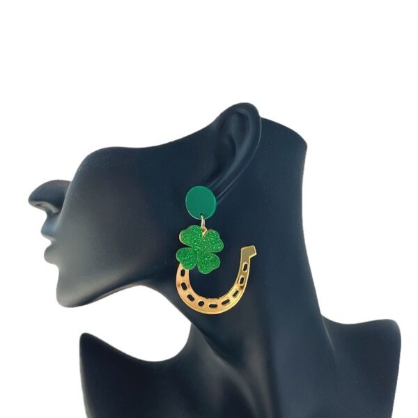 oly-477fa9f751cd7a93e5add77c557c51d6 Wholesale Patrick's Day earrings Irish Carnival personalized all-match Green acrylic glitter lucky grass earrings
