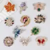 Wholesale New Fashionable Colorful Women's Brooch Pin Stylish Retro Accessory For Western Suit Anti-Light Zinc Alloy Jewelry