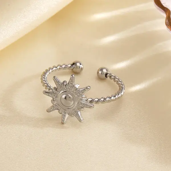 Wholesale Ion Plating (IP) 18K Gold Plated Sun 304 Stainless Steel Simple Style Waterproof Non Tarnish Open Rings