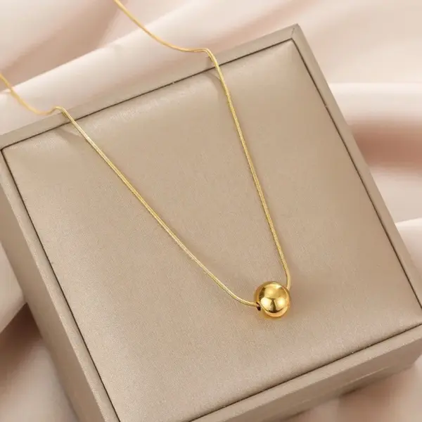 Wholesale PVD Coated Real Gold Plated 18K Gold Solid Color 304 Stainless Steel Simple Style Waterproof Non Tarnish 304 Stainless Steel Necklace