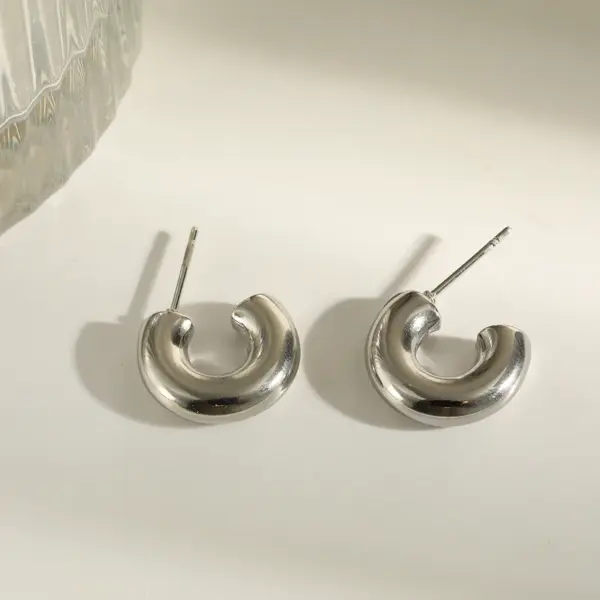 oly-492d05fa49f3e055c80f47bfa52532b2 Wholesale Three-dimensional Irregular Stud Earrings In 304 Stainless Steel With 18K Real Gold PVD Coating And 0.03µm Thickness