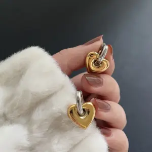 Wholesale 1 Pair Casual Elegant Heart Shape 201 Stainless Steel 304 Stainless Steel Titanium Steel 18K Gold Plated Gold Plated Drop Earrings