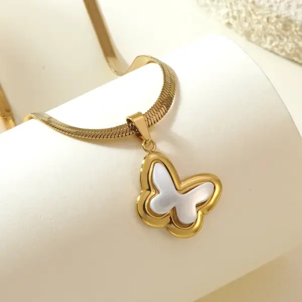Wholesale Heart Shape Necklace With Electroplated Finish Featuring Snake Chain, 1 Set Jewelry Set