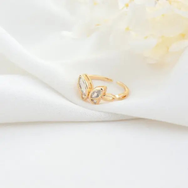 Wholesale Butterfly Ring For Women In Copper With 14K Real Gold Electroplated Finish Featuring Zircon Inlay
