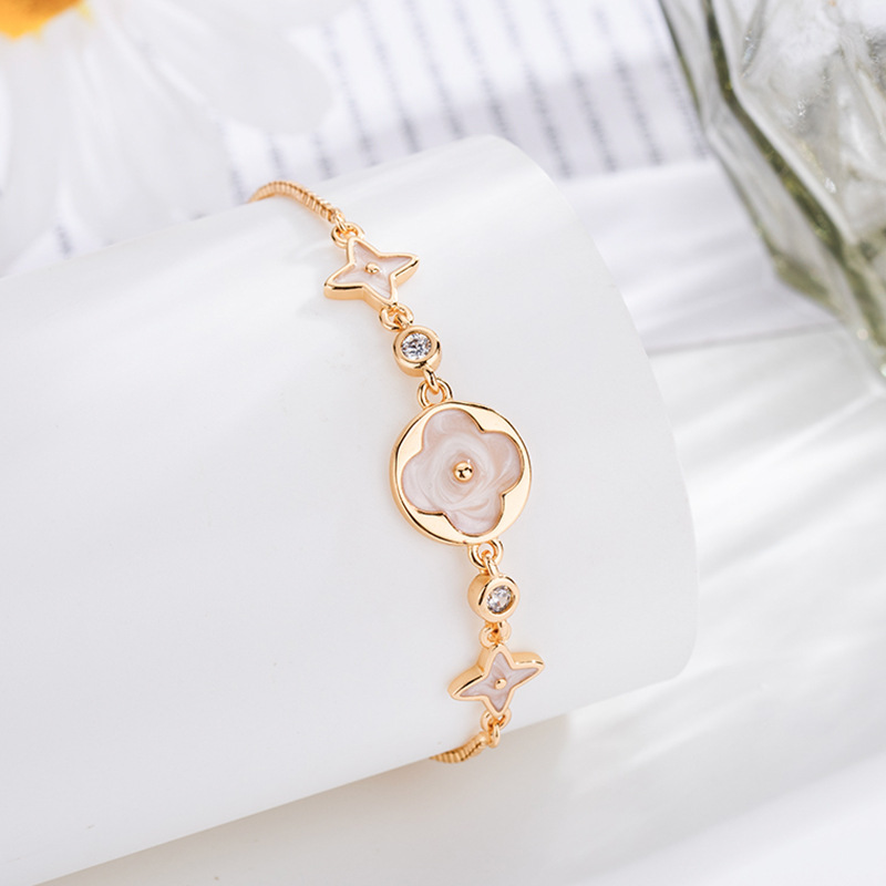 Wholesale Lujia Same Style Champagne Gold Seiko Fritillaria Four-leaf Clover Old Flower Bracelet Women's Light Luxury Fashionable Elegant Lucky Grass