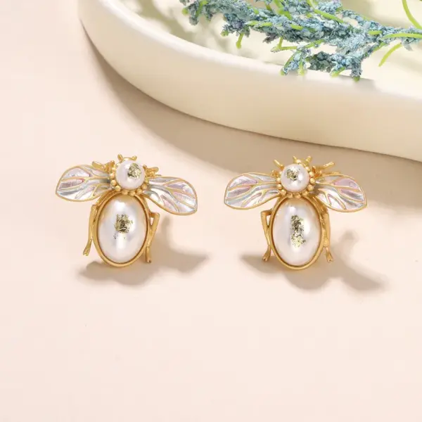 Wholesale Hypoallergenic Bee Stud Earrings For Women With KC Golden Plated Copper And Acrylic Inlay Featuring UV Plating