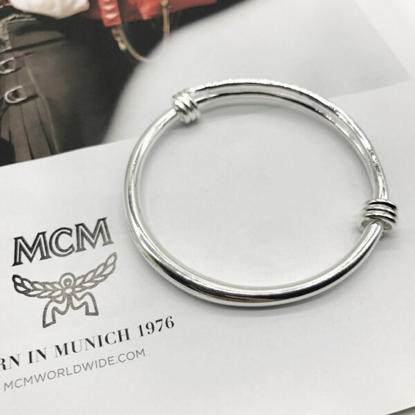 oly-4a99878e16acaa33f1a21a1ec392f9cc Wholesale Korean version of silver simple fashion Bell bracelet men's and women's smooth bracelet popular versatile push-pull bracelet accessories
