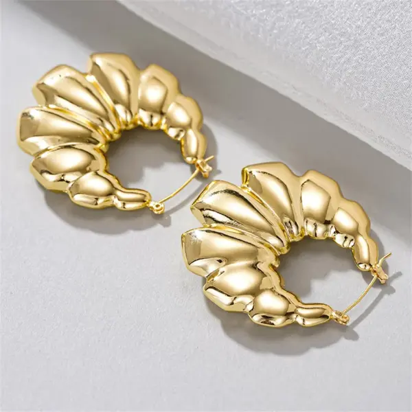 Wholesale Three-dimensional Geometric Earrings For Women In Copper With KC Golden Water Plating And 0.03µm Thickness