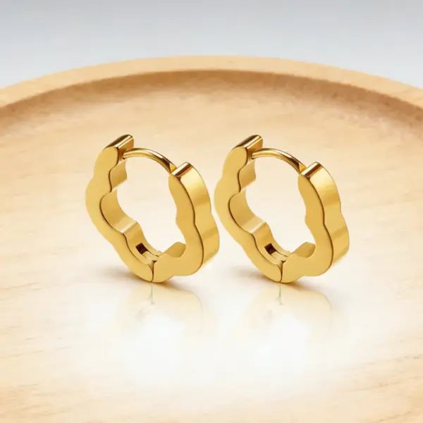 Wholesale Hypoallergenic Flowers Sleeper Earrings For Women In 304 Stainless Steel With 18K Real Gold Plated Finish