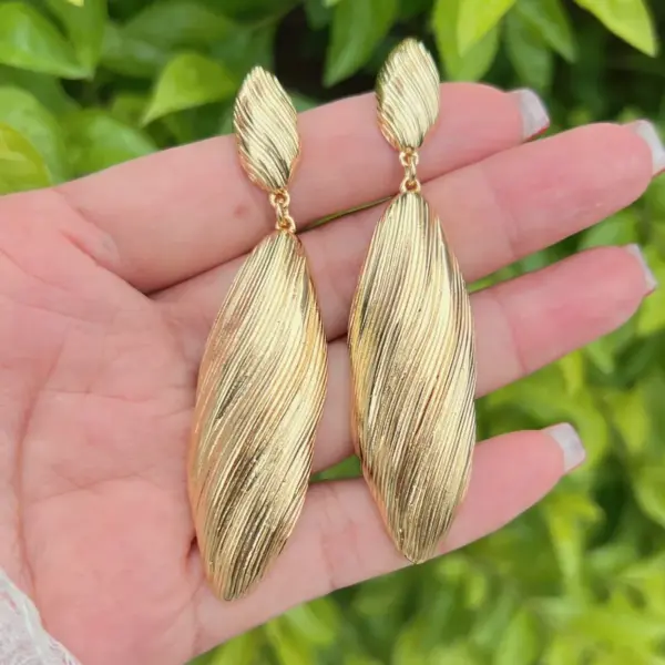 Wholesale Elegant Fashion Earrings Copper Plated 18K Gold Luxury Women Irregular Design Jewelry Accessories Cute Beach Style Modern Style Inlaid