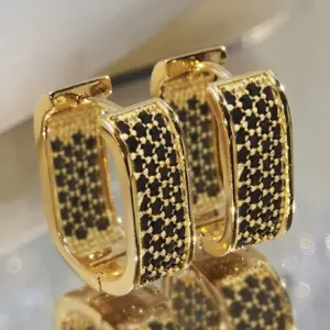 E4164 Golden Black Stone