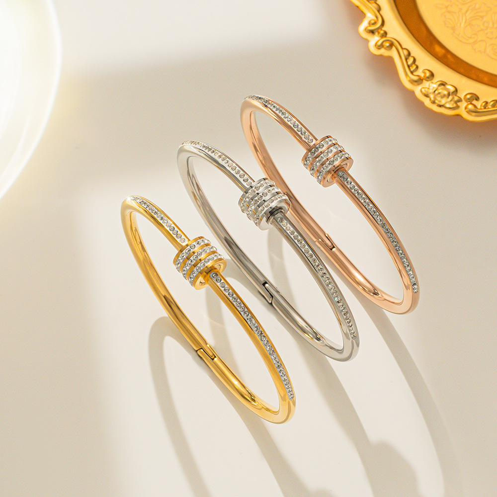 Wholesale European and American Fashion Diamond-Encrusted Titanium Steel Bracelets for Women Diamond Retro Bracelets Taigang Rose Gold Open Hand Jewel