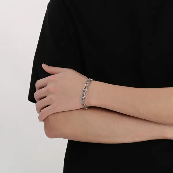 Wholesale Ion Plating (IP) 18K Gold Plated Geometric 304 Stainless Steel Simple Style Commute Waterproof Non Tarnish 304 Stainless Steel Bracelets
