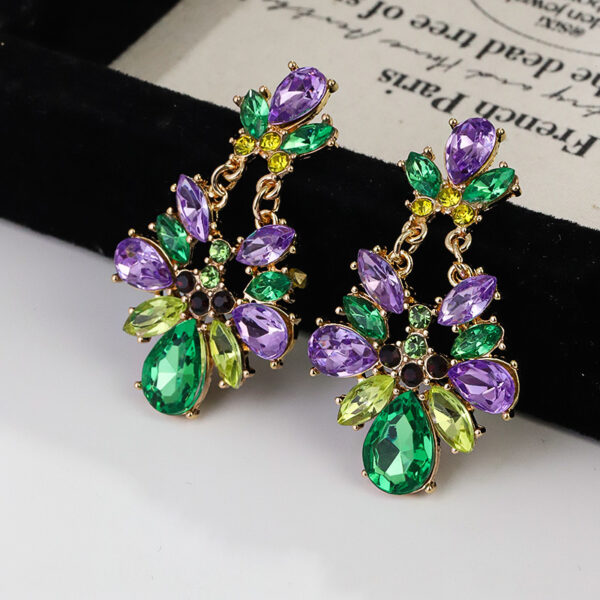 oly-4b6a219a96354f3106223cad949da33b Wholesale Green Saint Parkside Earrings Irregular Crystal Flower Earrings Light Luxury High Sense Design