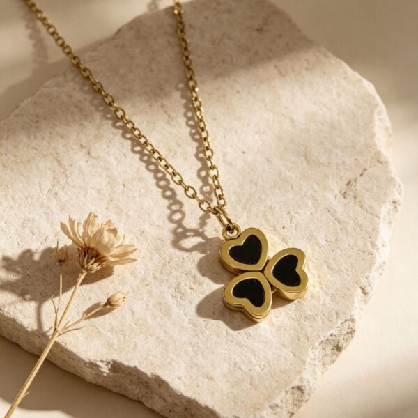 Wholesale Titanium steel four-leaf clover necklace, titanium steel colorfast clavicle chain