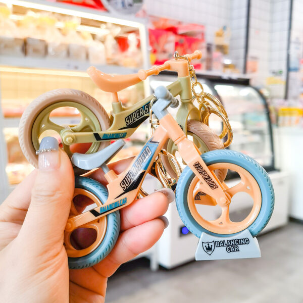 Wholesale Creative Activity mountain bike personalized men and women couple keychain pendant accessories small bicycle bag ornaments