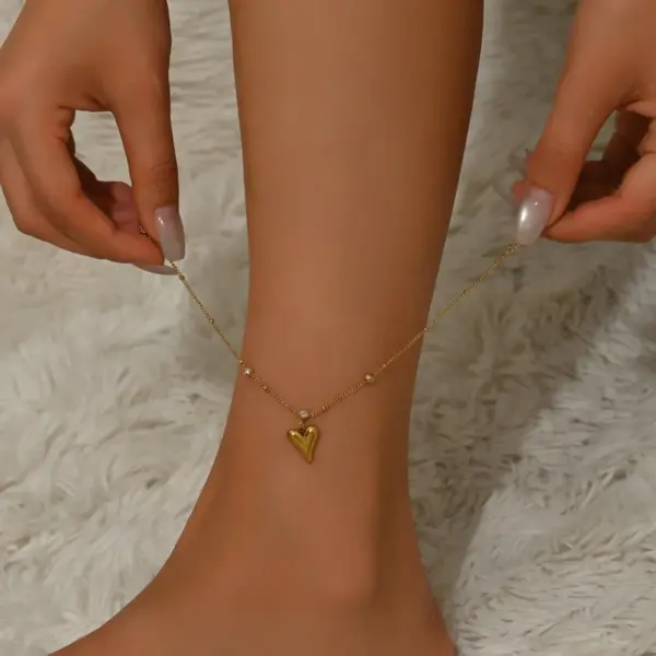 Wholesale Stainless Steel Princess Style Simple Heart-Shaped Anklet Suitable For Women To Wear Daily, At Weddings, Or During Stage Performances