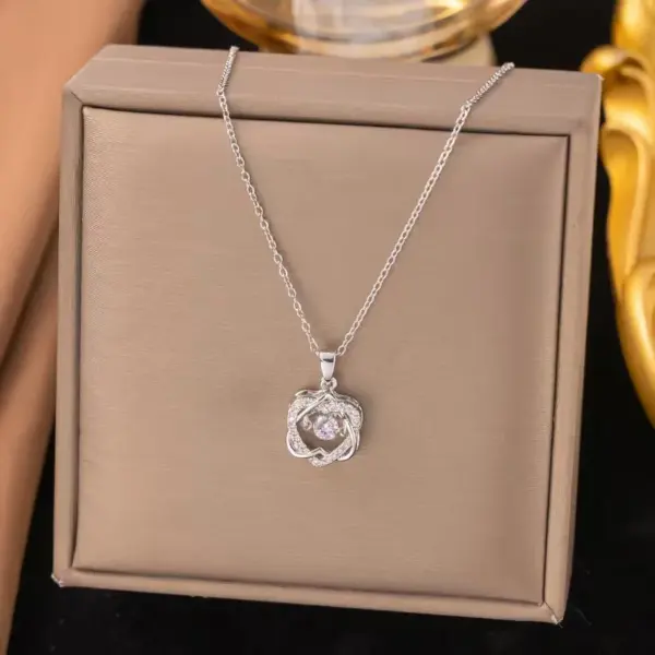 Wholesale Heart Shape Inlay Pendant Necklace For Women With 18K Gold Plated Copper And Rhinestones On Cable Chain