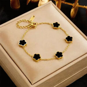 Black shell bracelet