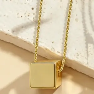 Square / Gold