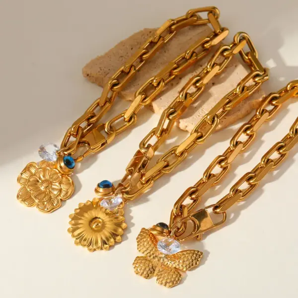 Wholesale Fashionable Butterfly Flower Pendant Bracelet 18K Gold Plated Stainless Steel Elegant Sexy Simple Style Lobster Clasp For Women