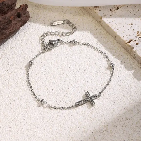 Wholesale Three-dimensional Geometric Bracelets For Women With 304 Stainless Steel Pendant And Glass Inlay Featuring O Chain