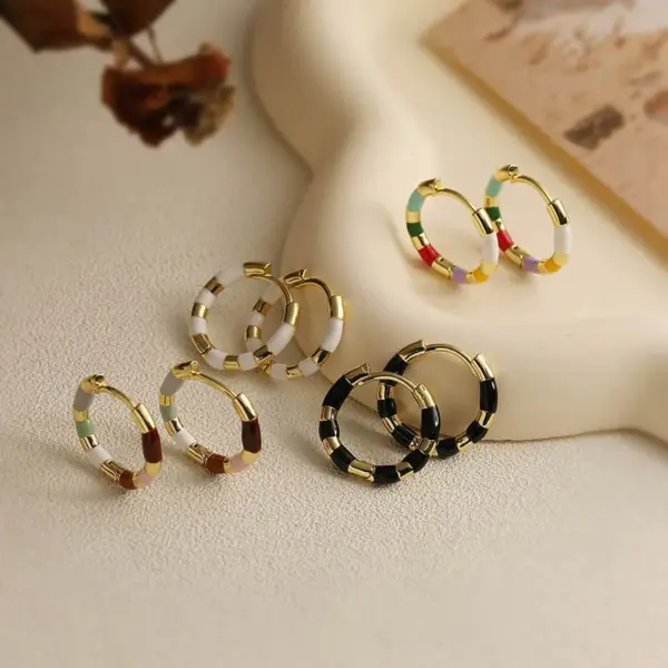 Wholesale 1 Pair Elegant Cute Sweet Round Enamel Plating Copper 18K Gold Plated Earrings