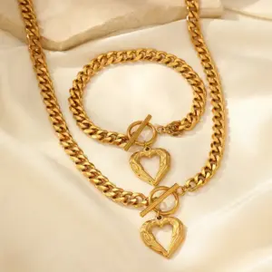 Gold / Average Size / Heart Set