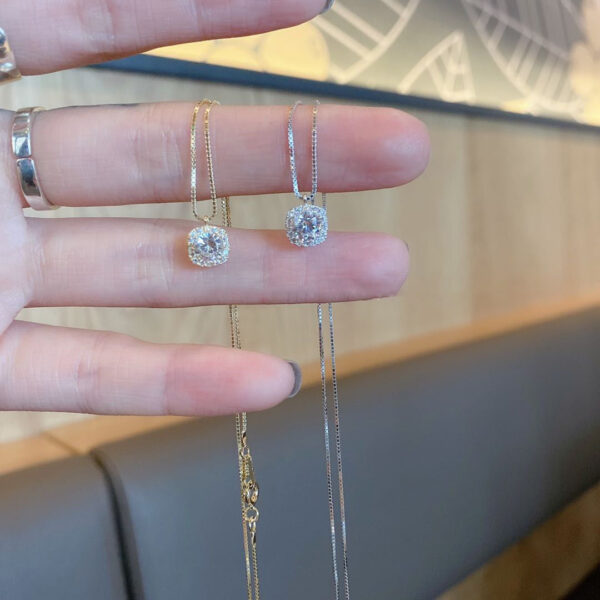 Wholesale Small Square Diamond Flash Diamond Necklace Female Niche Design Sense Light Luxury Elegant Simple Clavicle Chain High Sense Internet Celebrity Cold Style