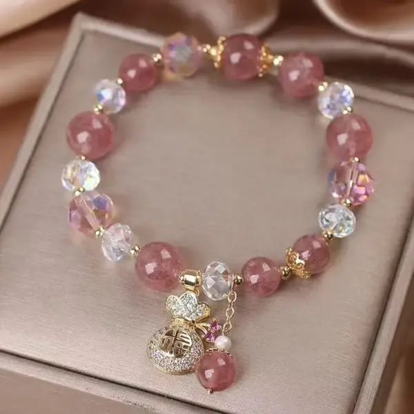 Wholesale Sweet Style Strawberry Crystal Flower Bracelet Versatile Pendant Charm For Girlfriend Best Friend Matching Jewelry Gift