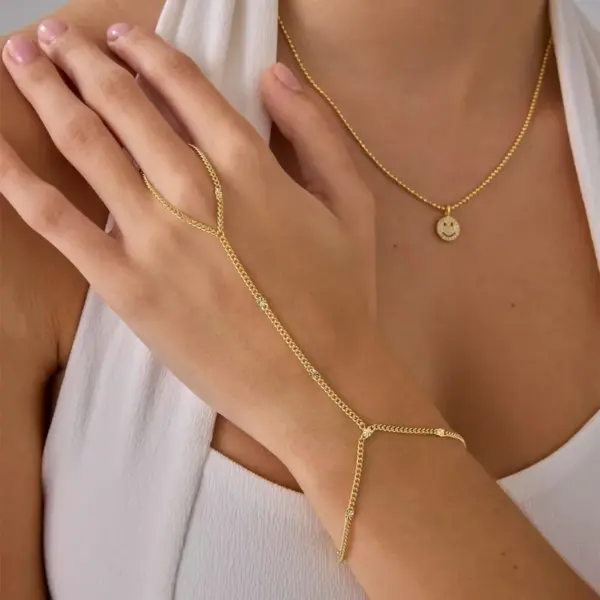 Wholesale Fashionable Titanium Steel 18K Gold Plated Bracelet With Diamond Small Round Piece Color Retention Women Stainless Steel Finger Clip Bead Finger Chain Vacuum Electroplating 18K Gold Retention